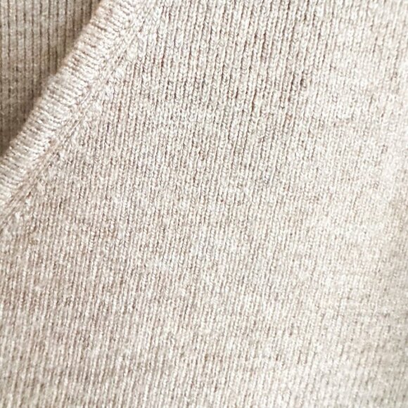 Splendid  V Neck Light Beige Knit Top XL - Picture 4 of 7